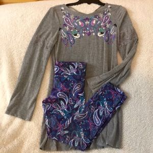 Justice brand girls tunic and leggings.